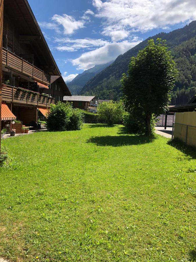 Apartment Laura Wilderswil Bagian luar foto